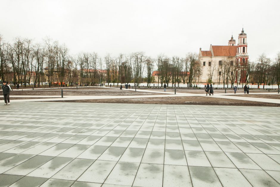 Seimo komisija: Lukiškių aikštės memorialo laimėtojo nėra