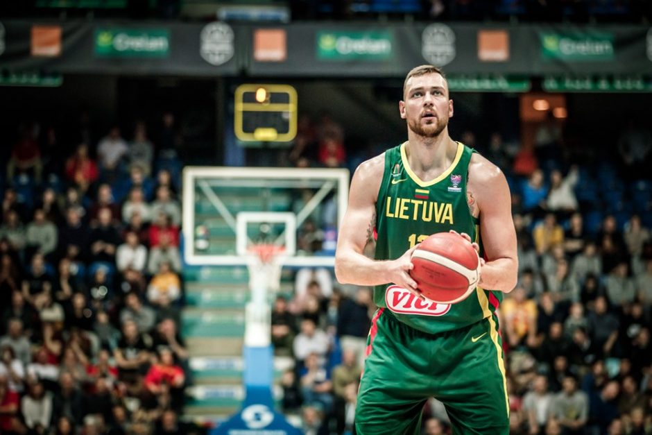 Lietuvos vyrų krepšinio rinktinė beviltiškai pralaimėjo Belgijai