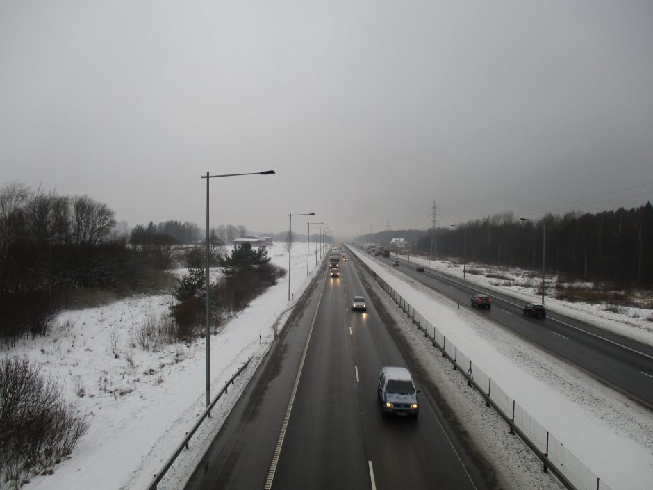 Šalies keliuose bus kuriamos pažeidimų kontrolės ir eismo stebėjimo sistemos