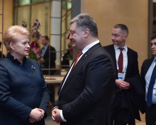 Prezidentė su Ukrainos vadovu ir Gruzijos premjeru aptarė kliūtis šių šalių pažangai