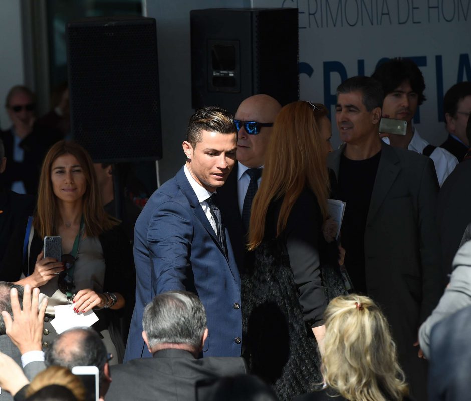 Madeiroje atidengta C. Ronaldo statula