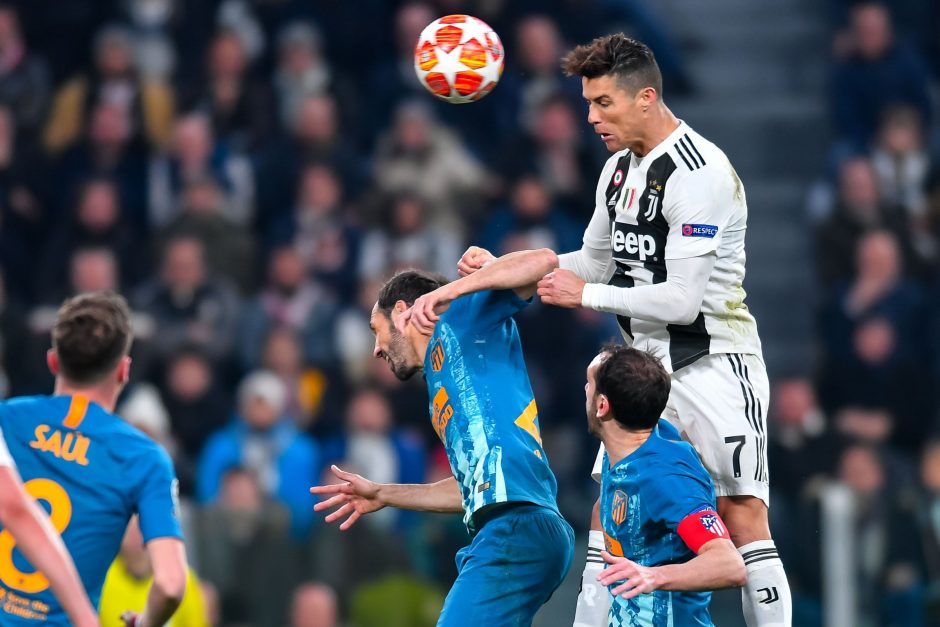 C. Ronaldo išvedė „Juventus“ į Čempionų lygos ketvirtfinalį