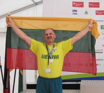 Lietuvos lengvaatlečiai pasaulio veteranų čempionate jau iškovojo šešis medalius