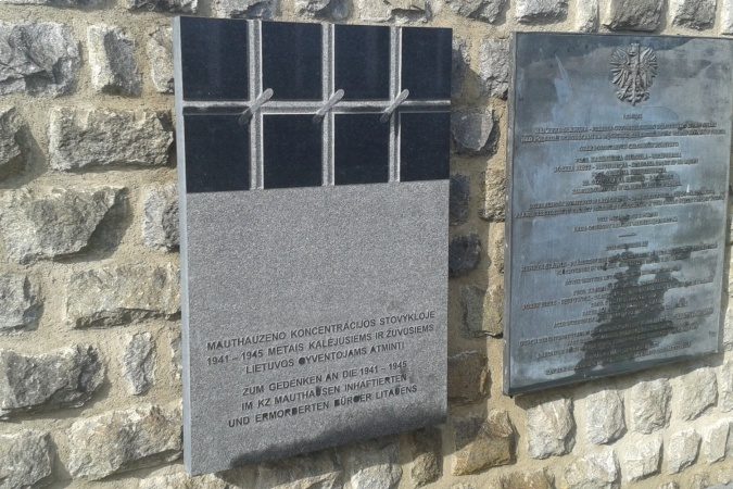Mauthauzene atidengta memorialinė lenta ten kalėjusiems Lietuvos gyventojams atminti