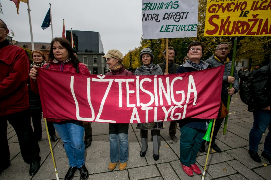 Mitingo prieš skurdą dalyviai apie save: „Biedni ir įsiutę“