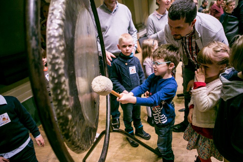 Vaikams filharmonijoje atsivėrė instrumentų pasaulis