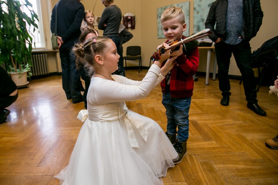 Vaikams filharmonijoje atsivėrė instrumentų pasaulis