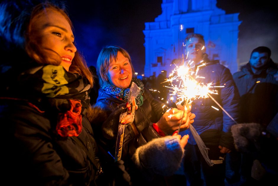 Naujuosius kauniečiai pasitiko pasinėrę į šokių muzikos fiestą