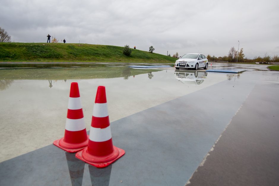 Ekstremalumo ištroškusių senjorų neatbaidė ir lietus