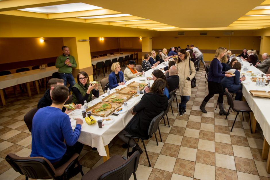 Kaunas apsalo nuo laimės – žaismingi herojai, prizai ir milžiniškas tortas