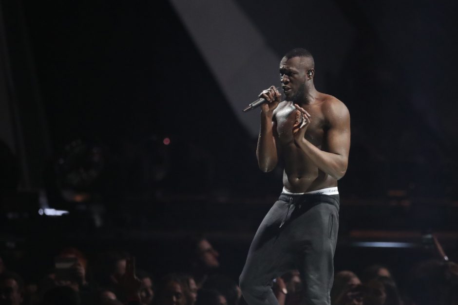 „Brit Awards“ ceremonijoje triumfavo graimo žvaigždė Stormzy