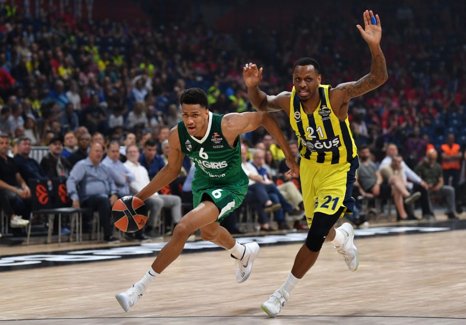 Eurolygos pusfinalyje „Žalgiris“ nusileido „Fenerbahce“ krepšininkams