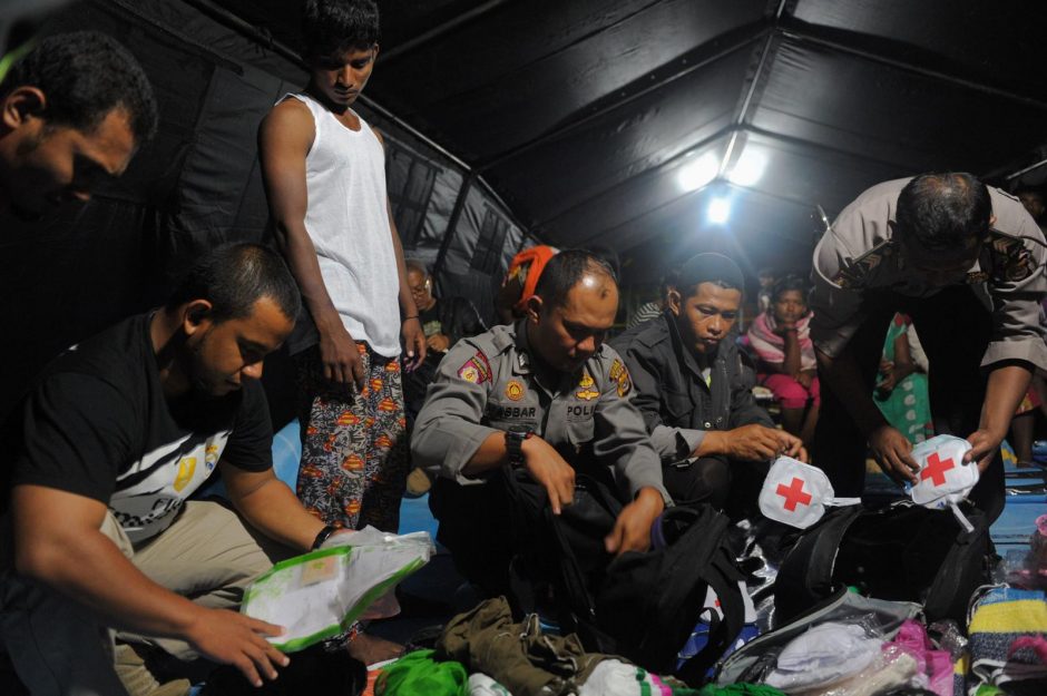 Indonezijoje per potvynius žuvo mažiausiai 24 žmonės