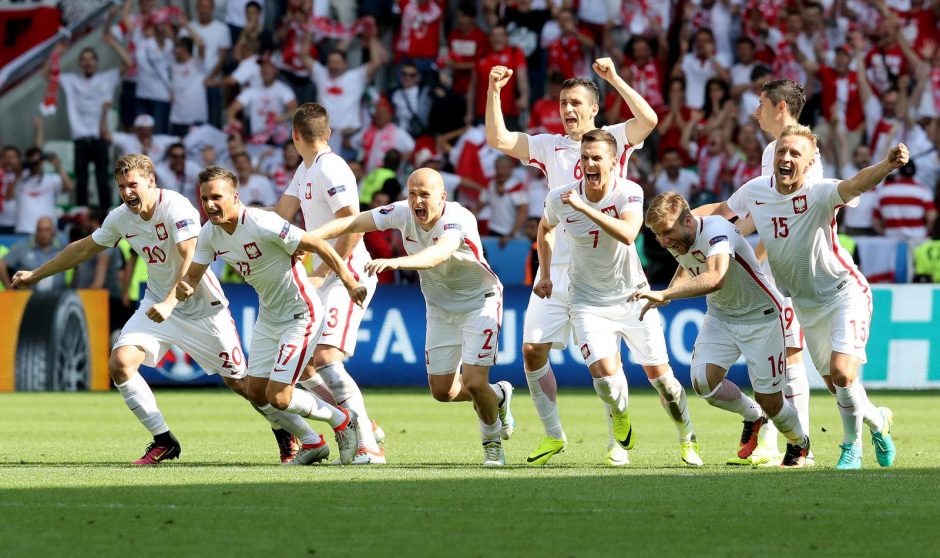 Po baudinių serijos į „Euro 2016“ ketvirtfinalį iškopė Lenkija