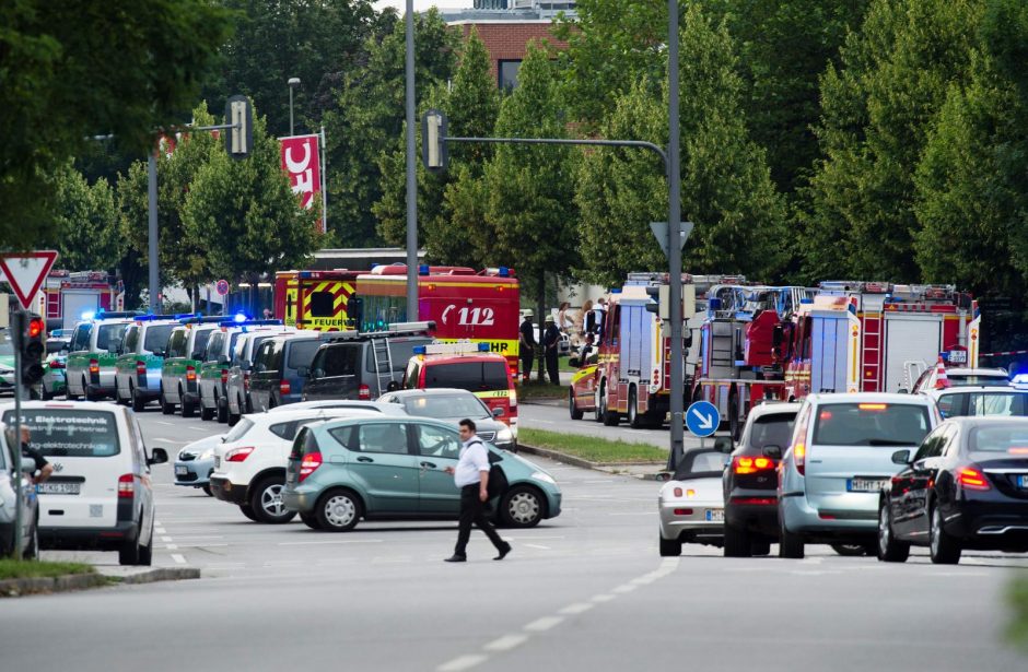 Miunchene devynis žmones nušovęs „pavienis“ užpuolikas nusižudė