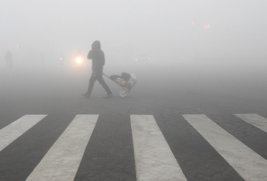 Kinija dūsta nuo tiršto smogo: blogiausia – dar priešakyje