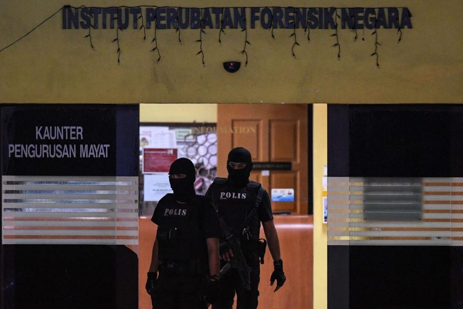 Malaizijoje nužudyto Kim Jong Namo palaikus saugojo ginkluota apsauga