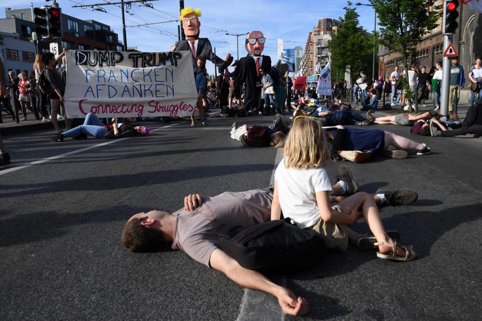 Briuselyje keli tūkstančiai žmonių protestavo prieš D. Trumpo vizitą