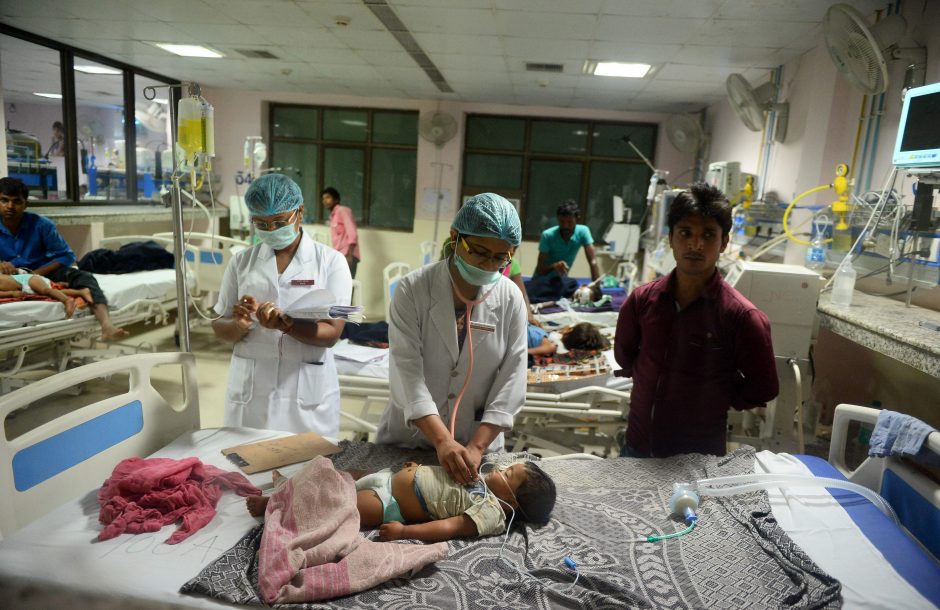 Tragedija Indijos ligoninėje: pristigus deguonies mirė dešimtys kūdikių