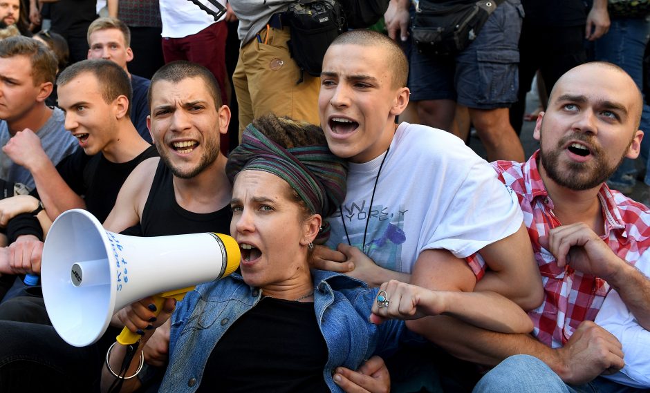 Varšuvoje policija išvaikė demonstrantus