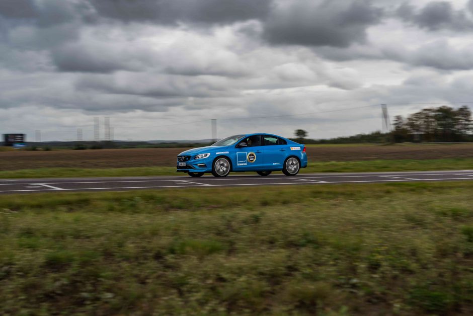 Bėgikę D. Lobačevskę išgąsdino svajonių automobilis