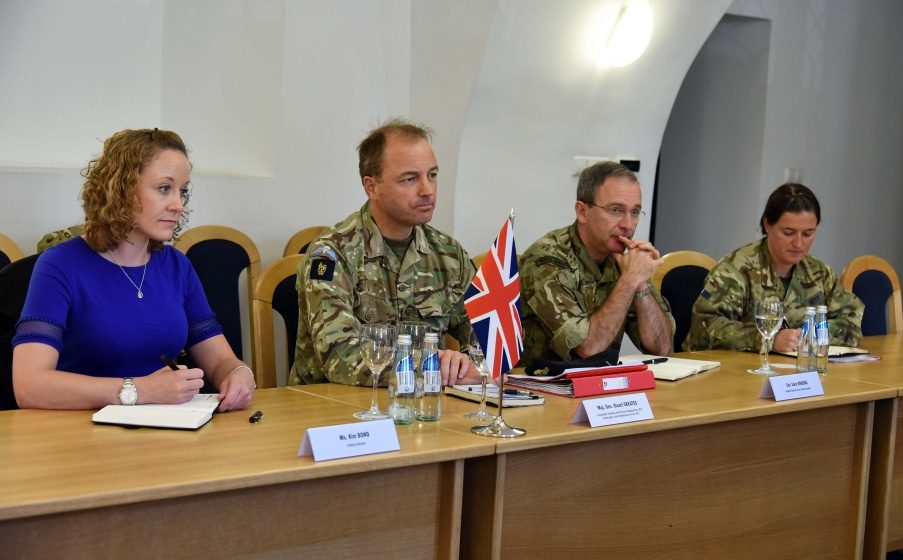 Lietuva prisideda prie britų vadovaujamų Jungtinių ekspedicinių pajėgų