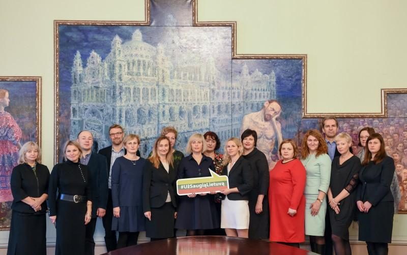 Aiškėja alternatyvos vaikų globos namams