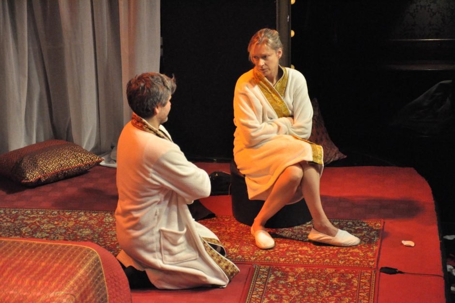 Spektaklis „Po 20 metų“ – nuotaikinga terapinė priemonė poroms