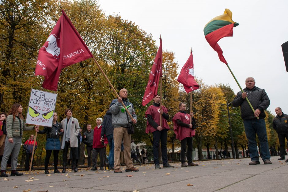 Mitingo prieš skurdą dalyviai apie save: „Biedni ir įsiutę“