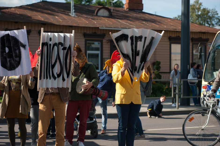 Šančių parade – nuo žaismingų kaukių iki protestuotojų