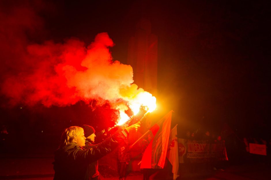 Iš makabriškos nacionalistų eisenos išvarytas V. Šustauskas