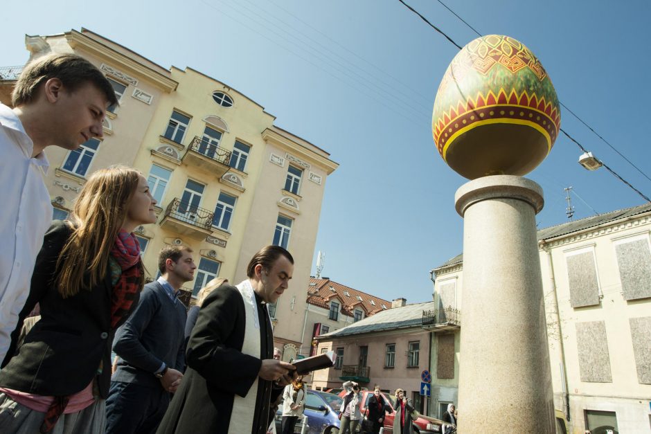 Atgaivintas ryškiaspalvis „Kiaušinis“ traukė asmenukių mėgėjus