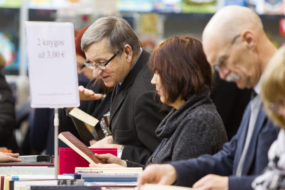 Į knygų mugę – ne vien pirkinių, bet ir minčių