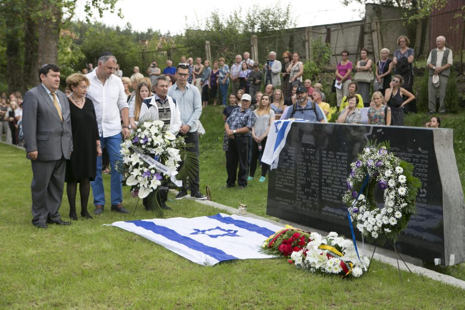 Molėtuose Atminties maršu pagerbtos Holokausto aukos