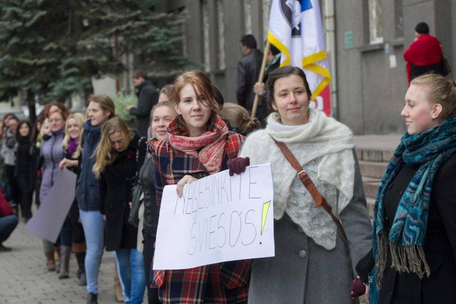 LEU studentai: Lietuvos edukologijos universiteto šviesa neužges!