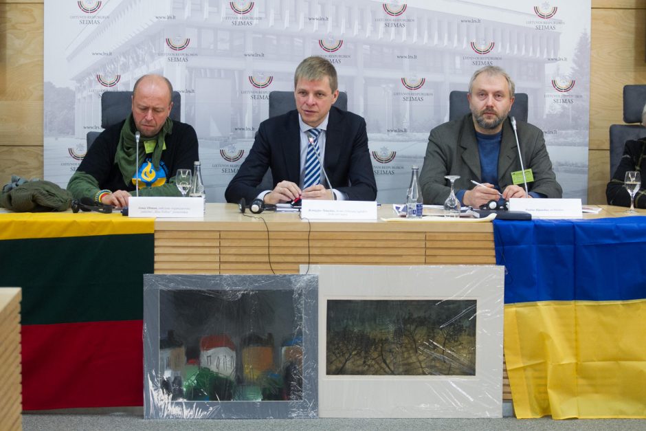 Spaudos konferencija dėl aukciono Ukrainos kariams paremti