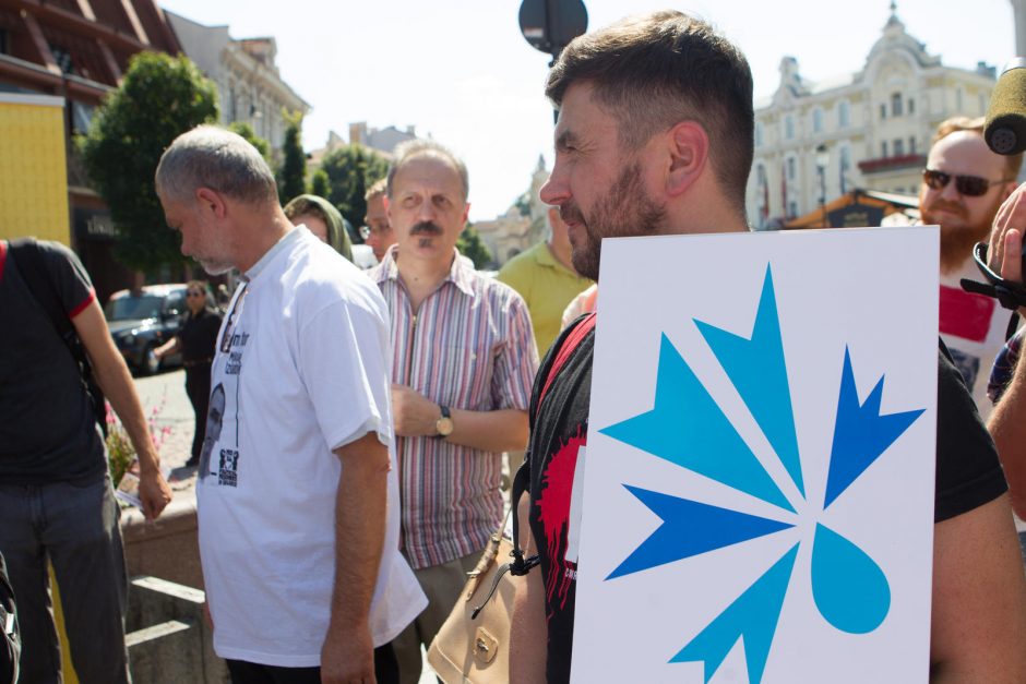 Protestuotojai ragino Baltarusiją paleisti politinius kalinius