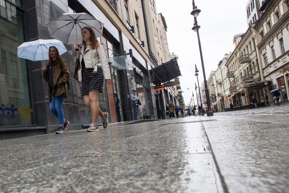 Pagaliau sutvarkyta Vilniaus gatve vėl laisvai žygiuoja pėstieji