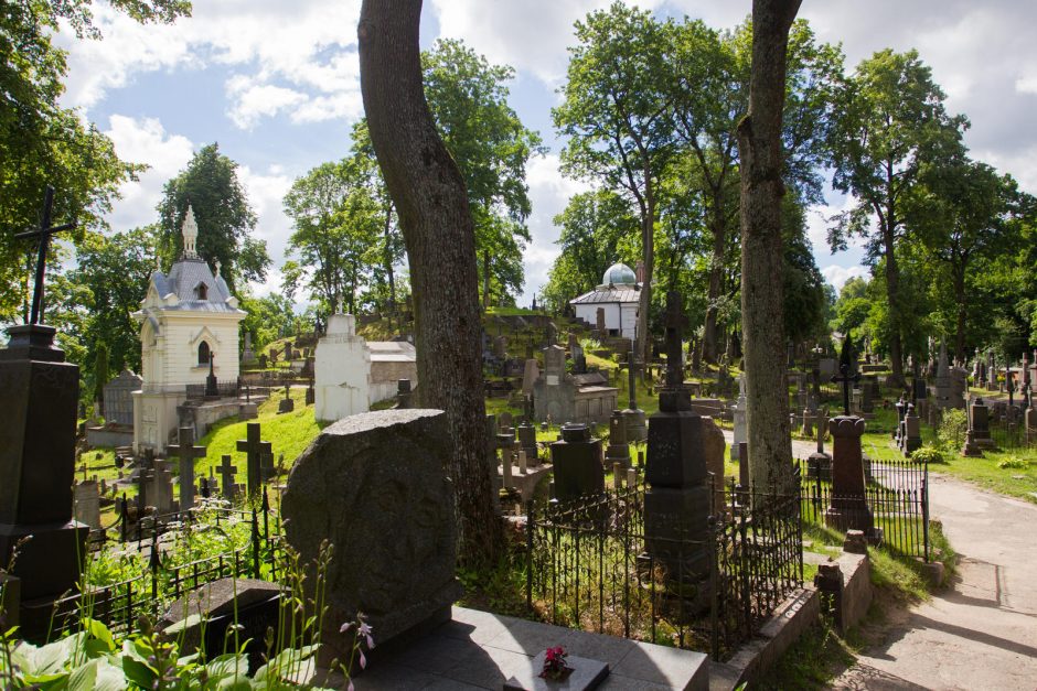 Sostinės Rasų kapines planuojama sutvarkyti iki 2018-ųjų