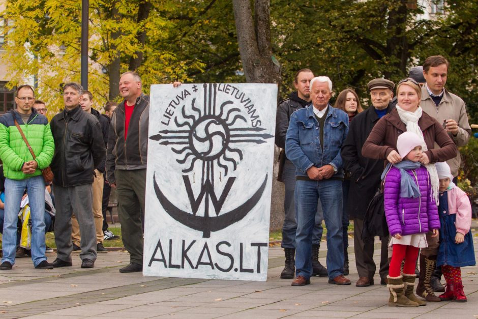 Prieš pabėgėlių priėmimą Vilniuje protestavo apie 100 žmonių