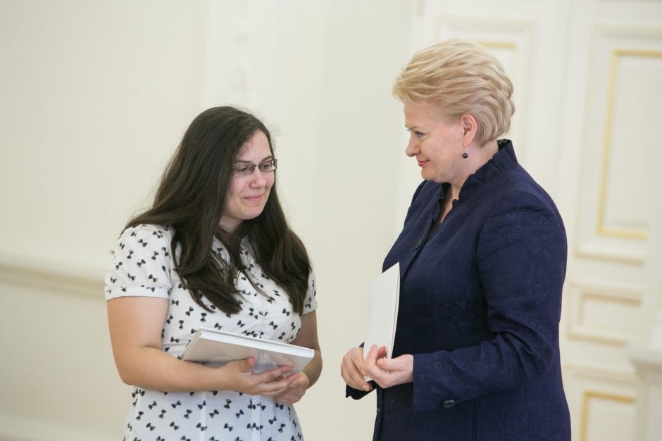 D. Grybauskaitė pasveikino „Tūkstantmečio vaikus“ 