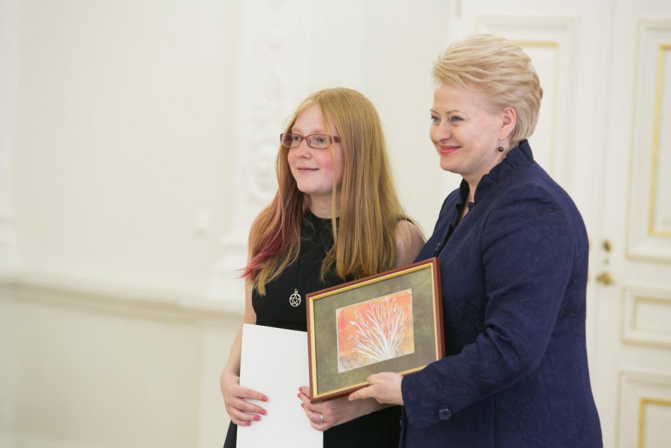 D. Grybauskaitė pasveikino „Tūkstantmečio vaikus“ 