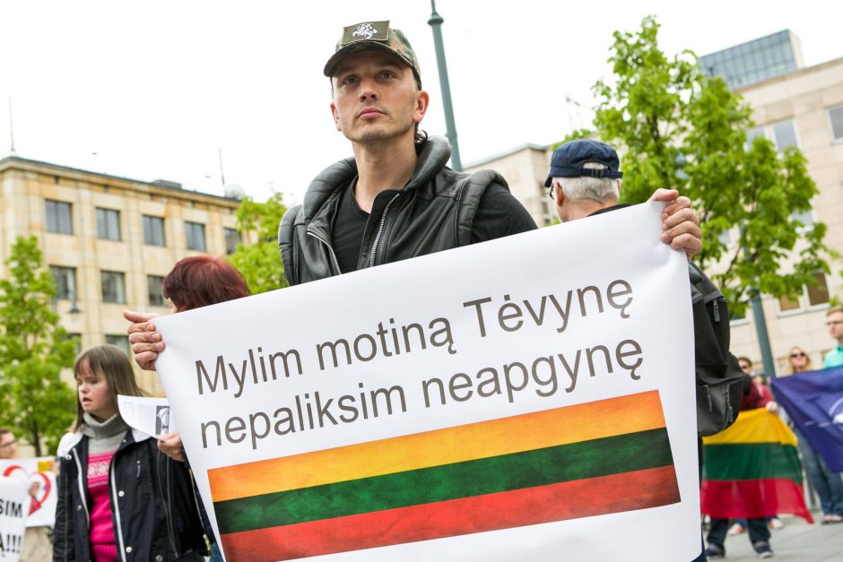 Nepritariančių šauktinių kariuomenės grąžinimui protestas