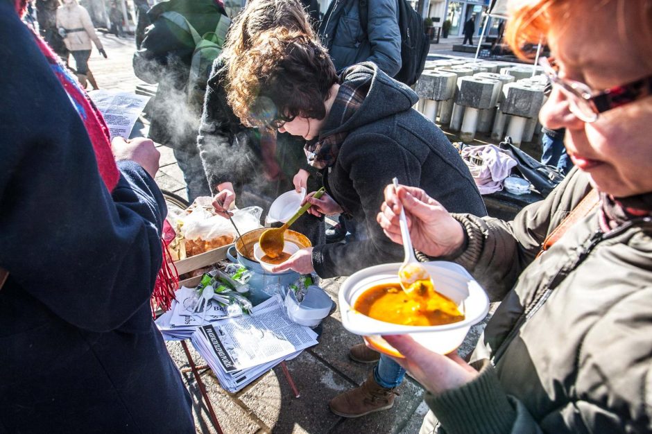 Laisvės alėjoje – taikus protestas prieš karą ir skurdą