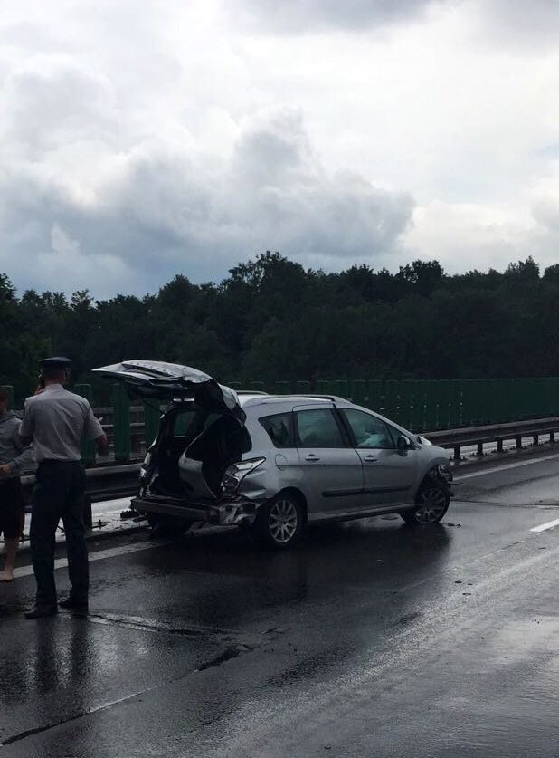 Dėl girto vairuotojo sukeltos avarijos prie Kauno ženklo – spūstys