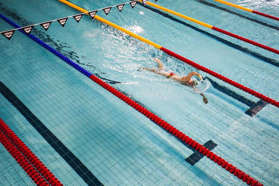 „Girstučio“ baseiną apgulė plaukimo pamokų ištroškę vaikai