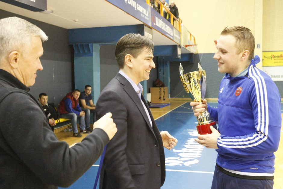 Studentai susigrąžino Klaipėdos salės futbolo čempionų karūną