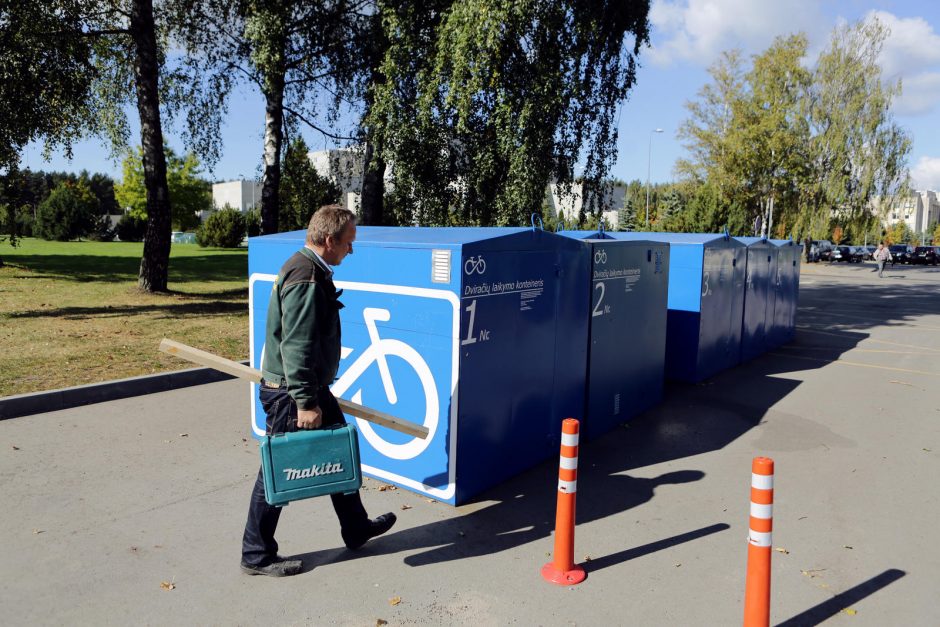 Dviratininkai pamėgo saugius konteinerius