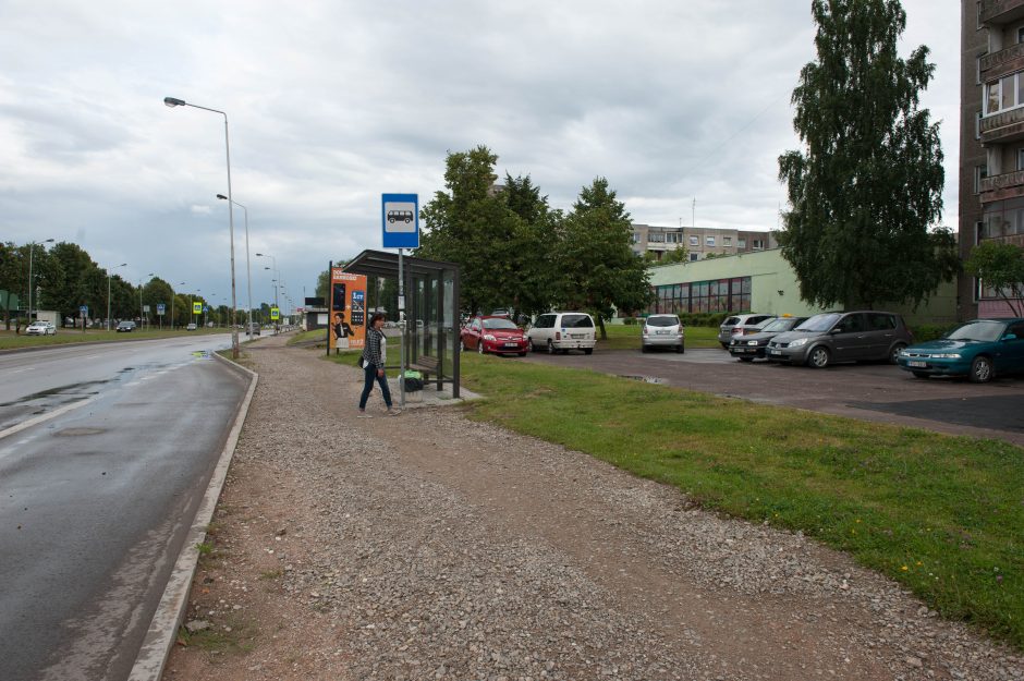 Kauniečiai skundžiasi dėl nesutvarkytų šaligatvių