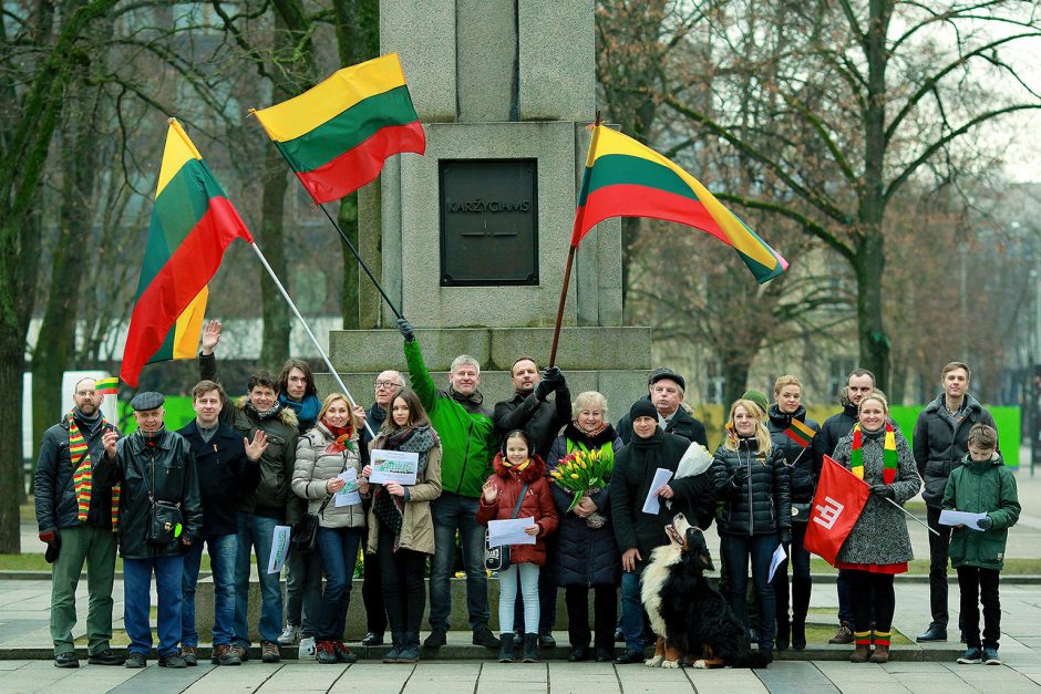 Kauniečiai miesto gatvėse išraižė Lietuvos vardą